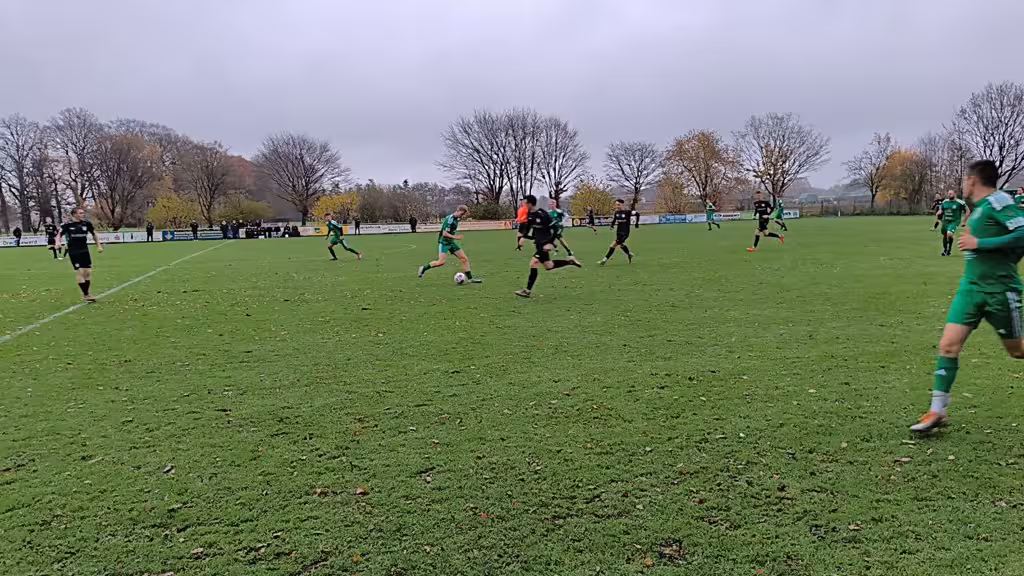 Sieg beim Tabellenführer in Varensell und ein unglückliches 1:2 an der Burg