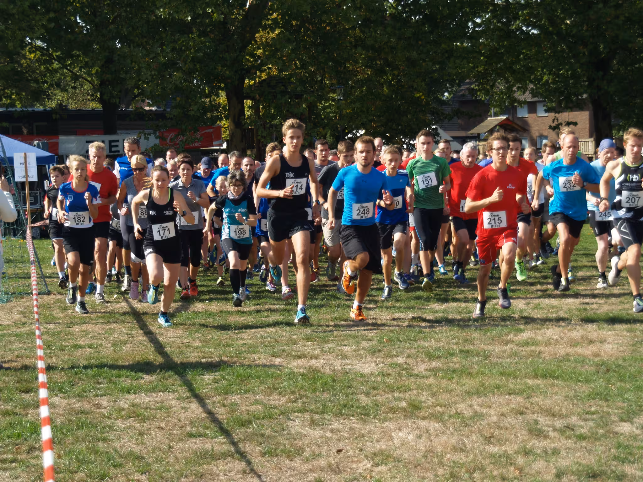 Einmal um Druffel und zurück: Der 24. Volkslauf läuft zum Gemeindefest auf
